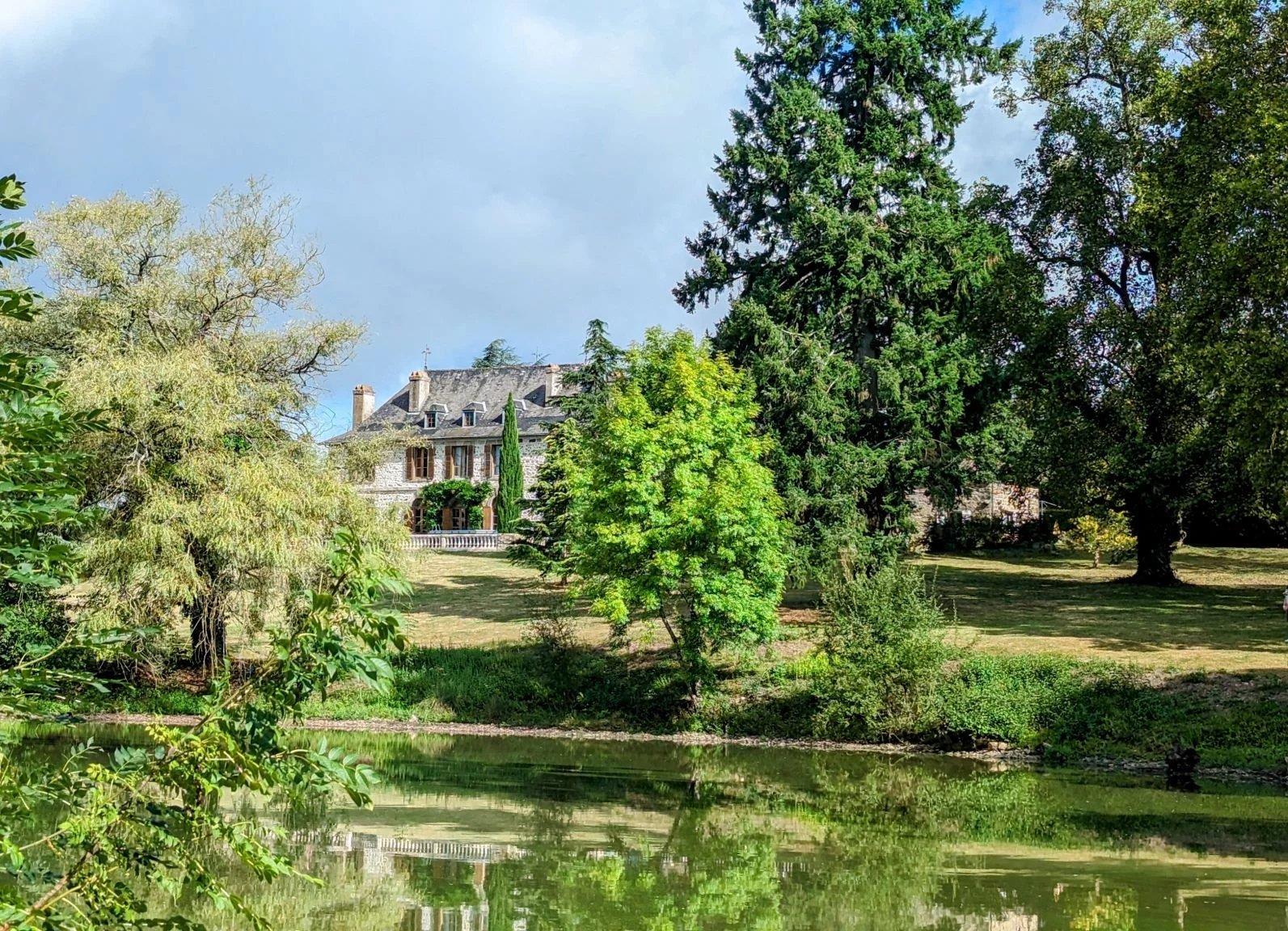 Maison à vendre, 436m², Lesterps