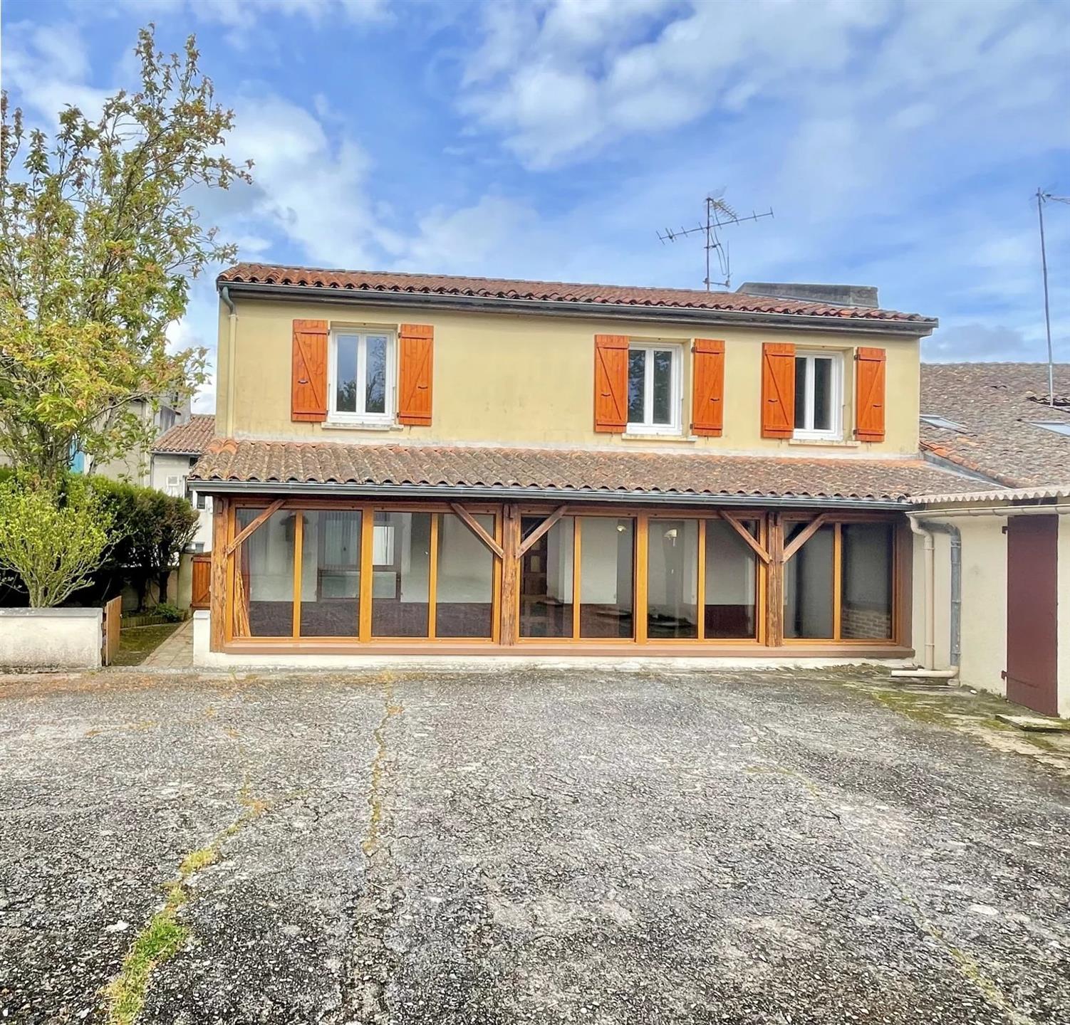 Maison à vendre, 139m², Confolens
