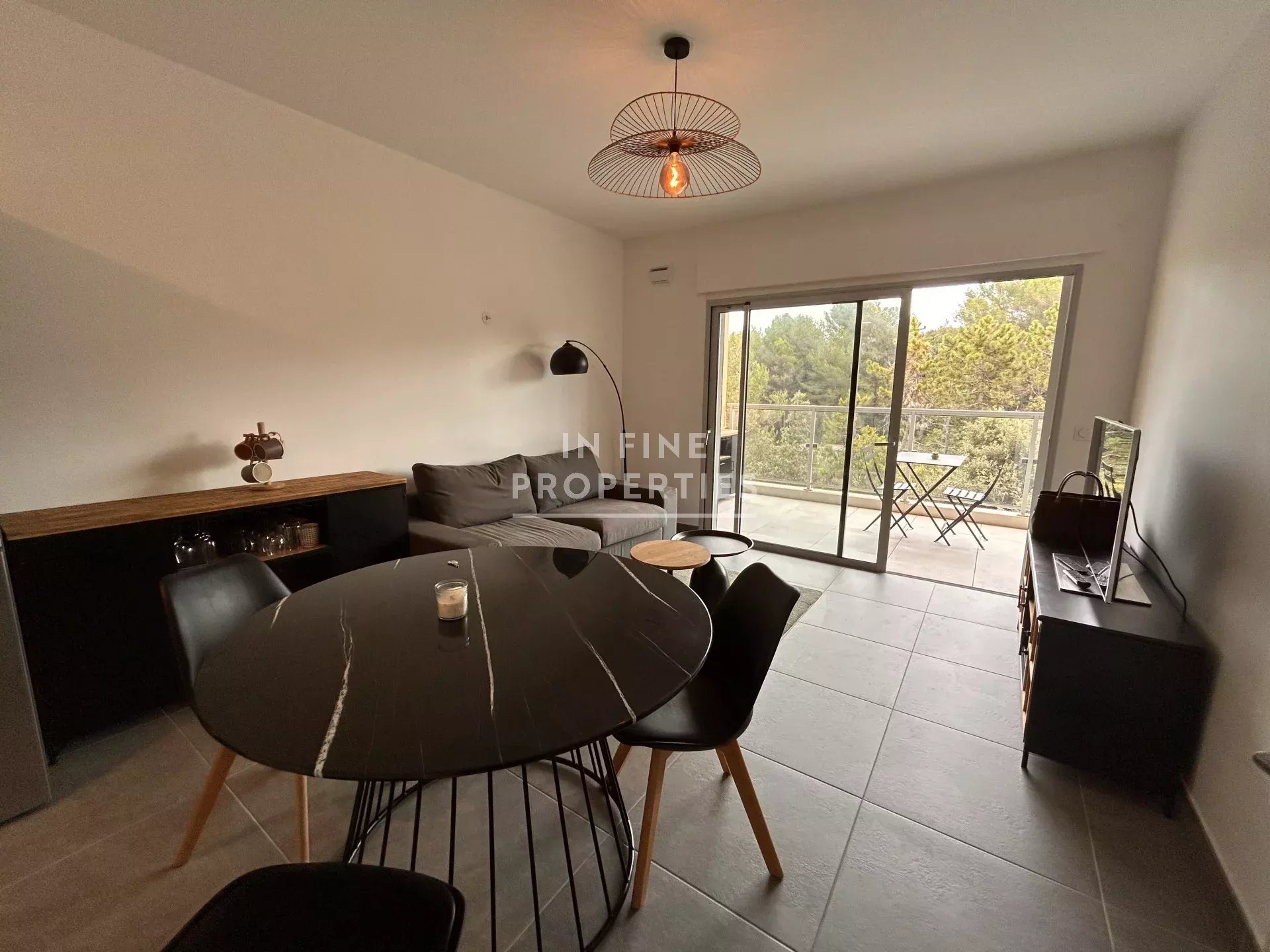 Appartement à louer, 41m², Biot