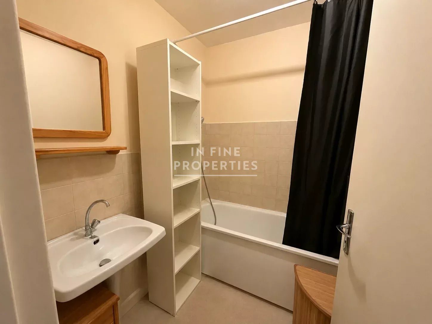 Appartement à louer, 47m², Valbonne