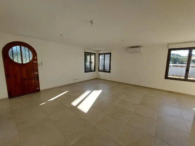 Maison à louer, 108m², Saint-Saturnin-lès-Avignon
