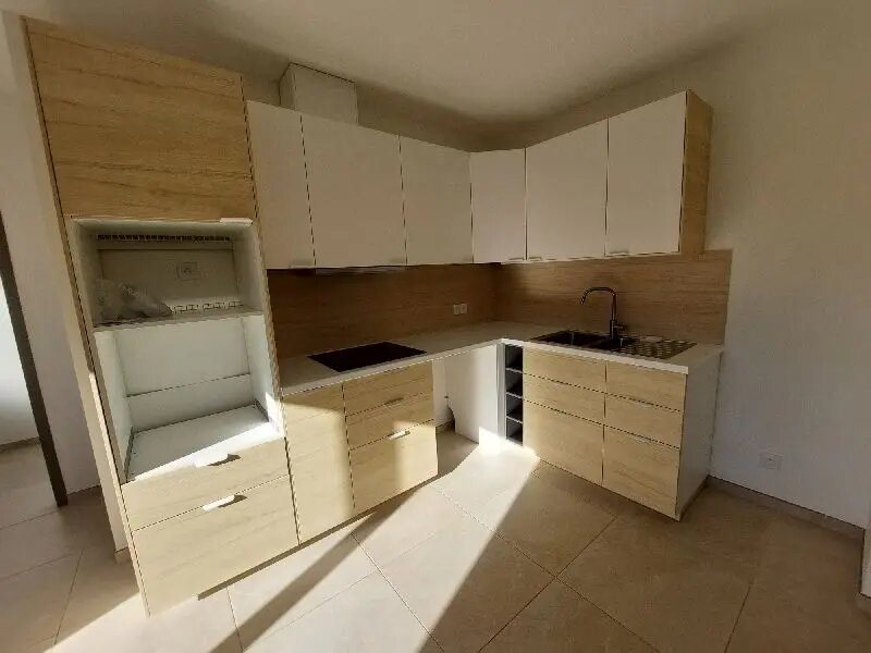 Maison à louer, 108m², Saint-Saturnin-lès-Avignon