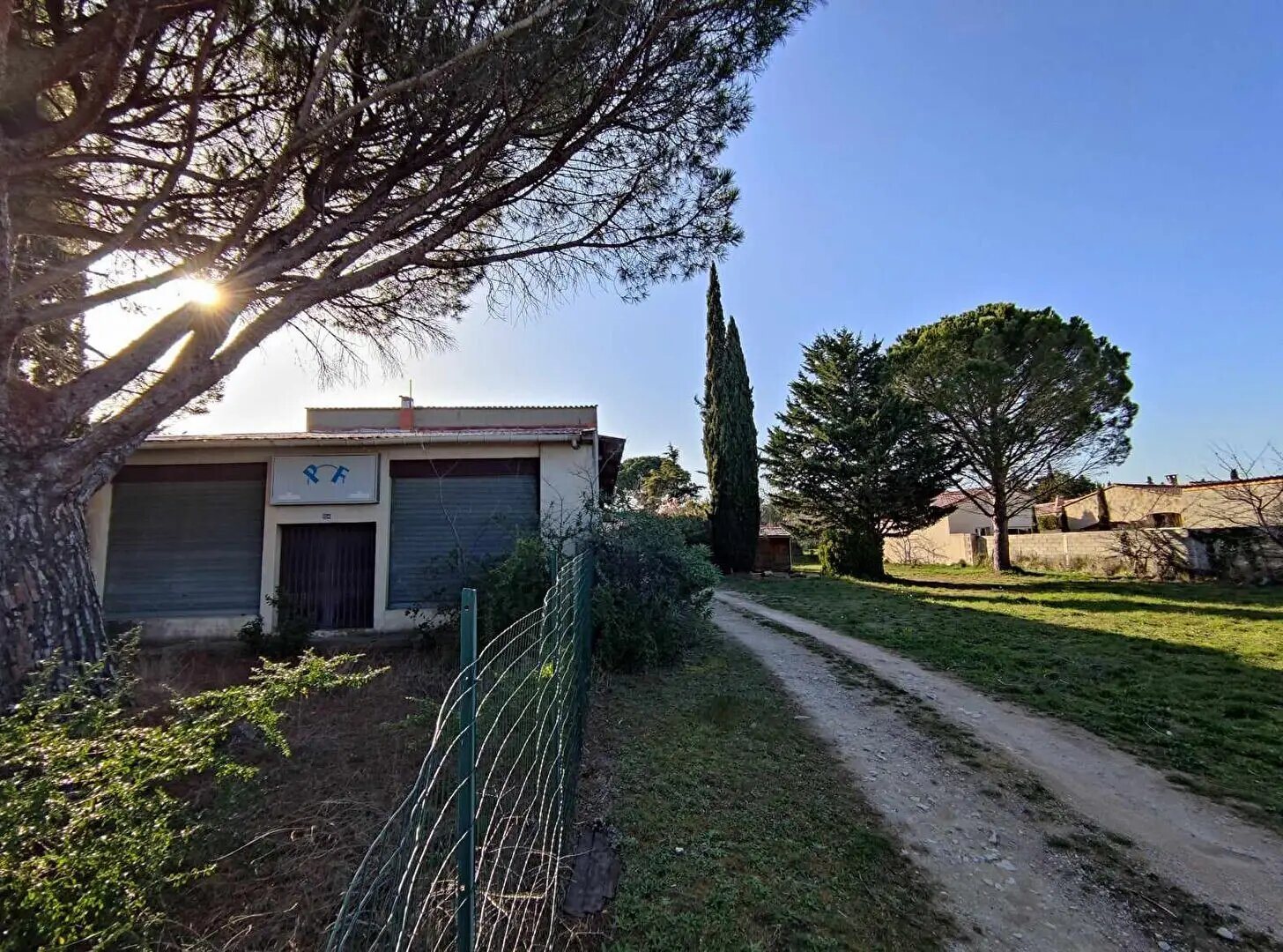 Maison à vendre, 1010m², Caumont-sur-Durance
