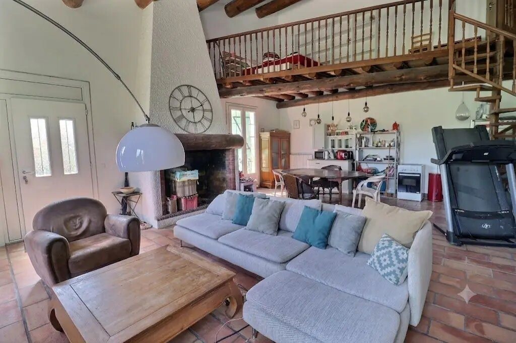 Maison à vendre, 179m², Entraigues-sur-la-Sorgue