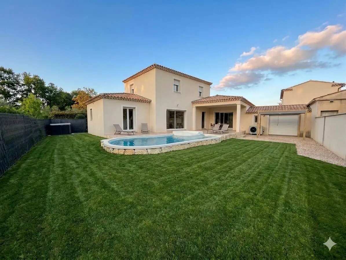 Maison à vendre, 165m², Entraigues-sur-la-Sorgue
