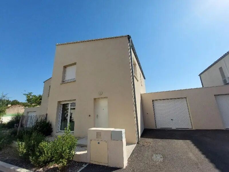 Maison à louer, 96m², Cheval-Blanc