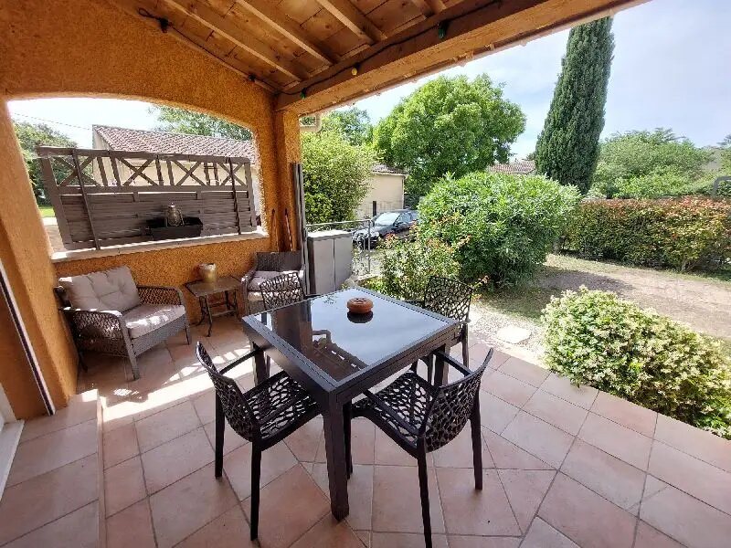 Maison à louer, 101m², Vedène