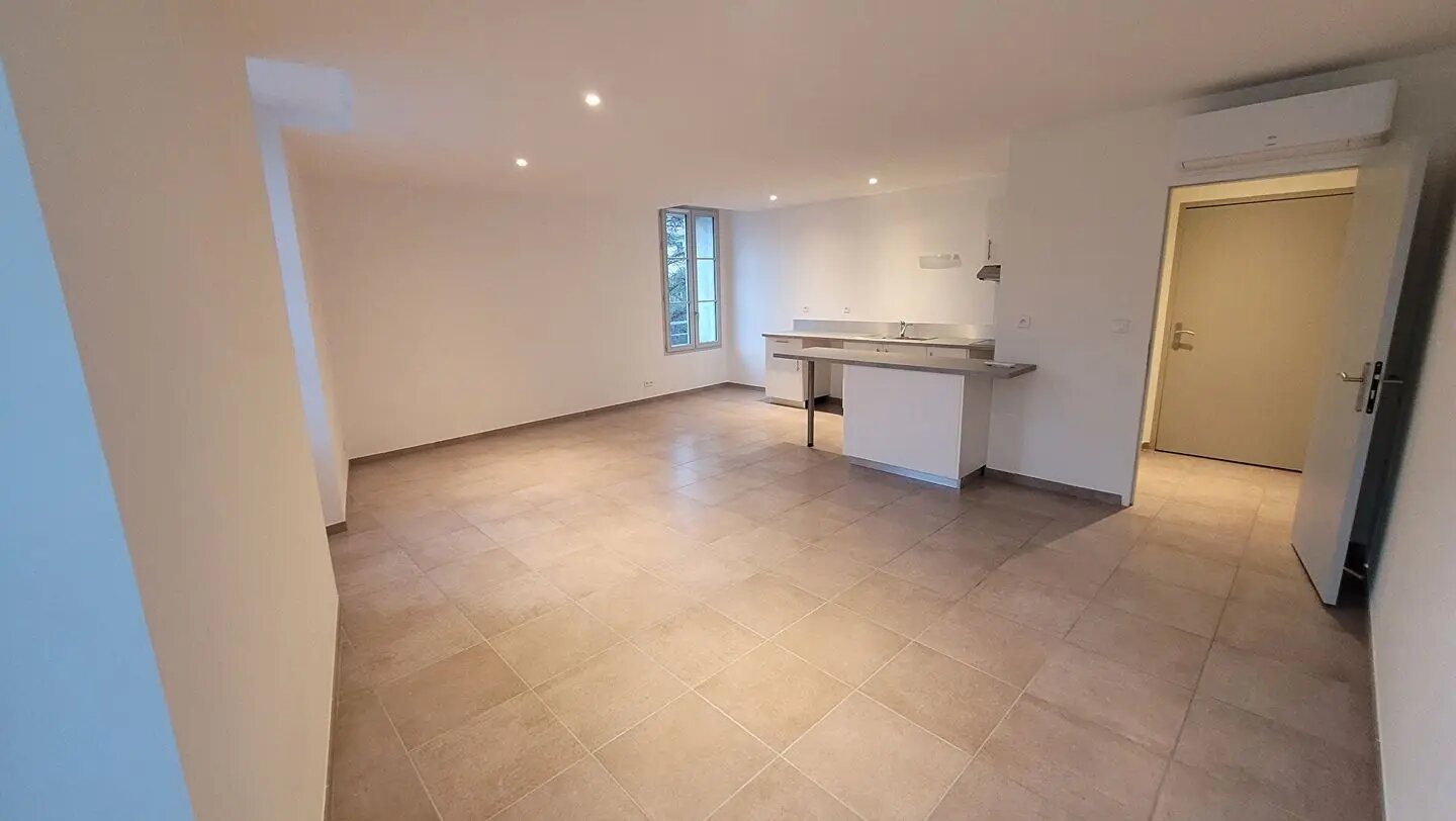 Appartement à louer, 76m², Entraigues-sur-la-Sorgue