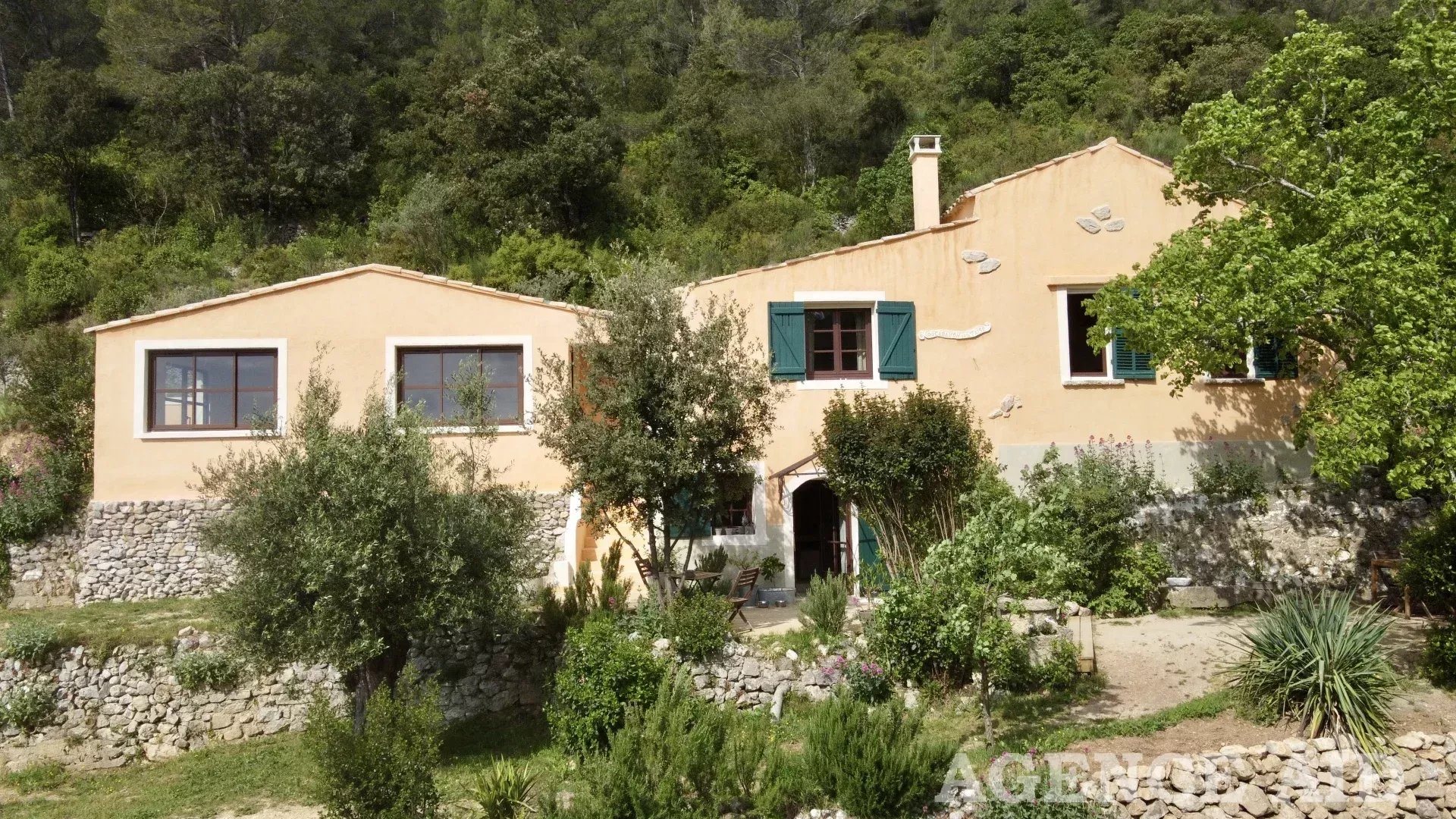 Maison à vendre, 120m², Cuges-les-Pins