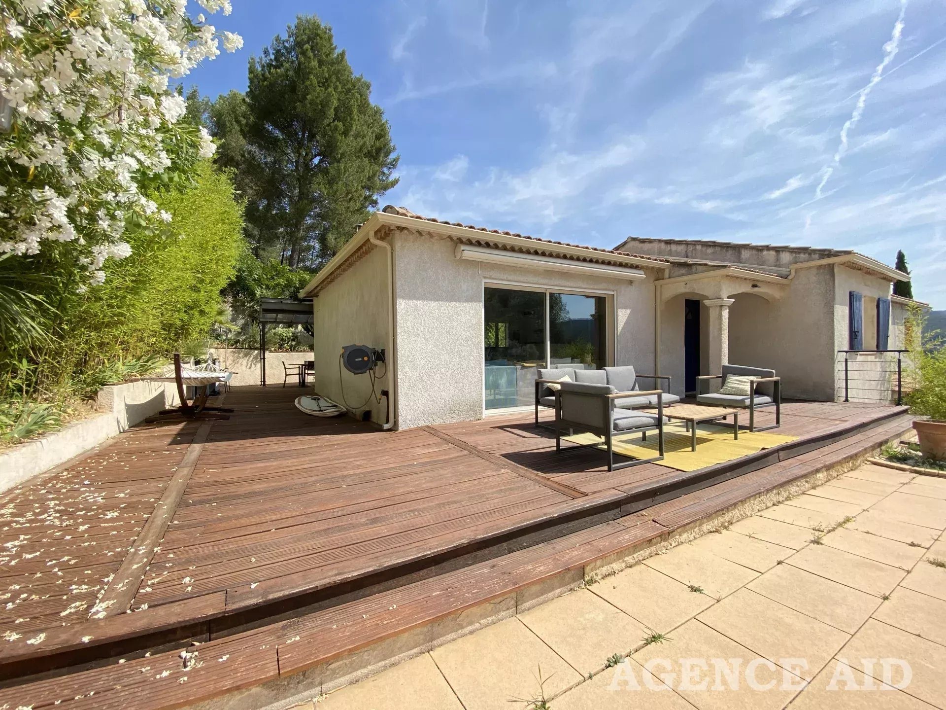 Maison à louer, 141m², Cuges-les-Pins
