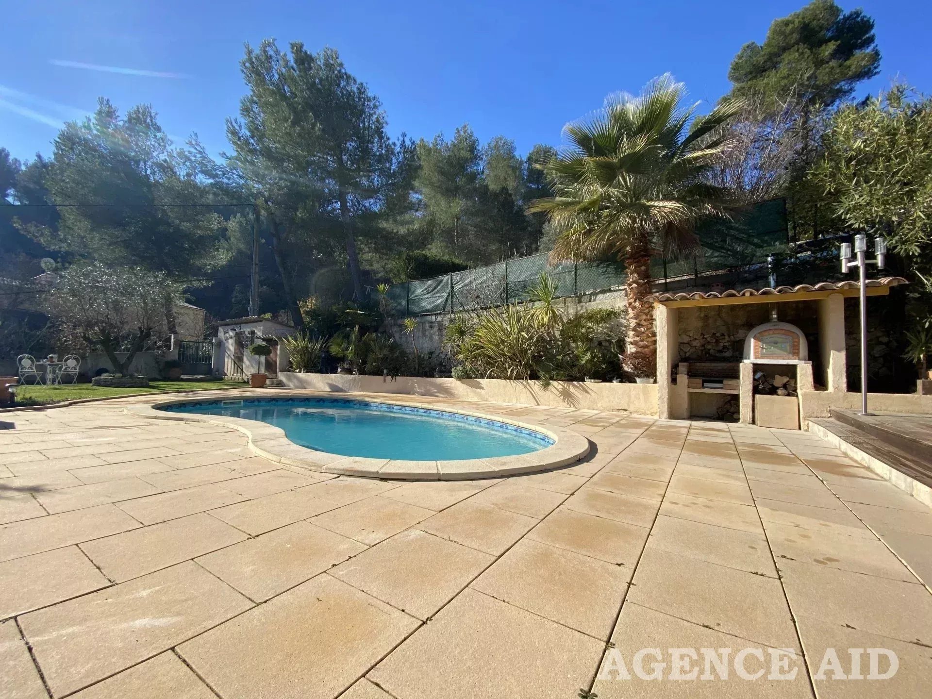 Maison à louer, 141m², Cuges-les-Pins