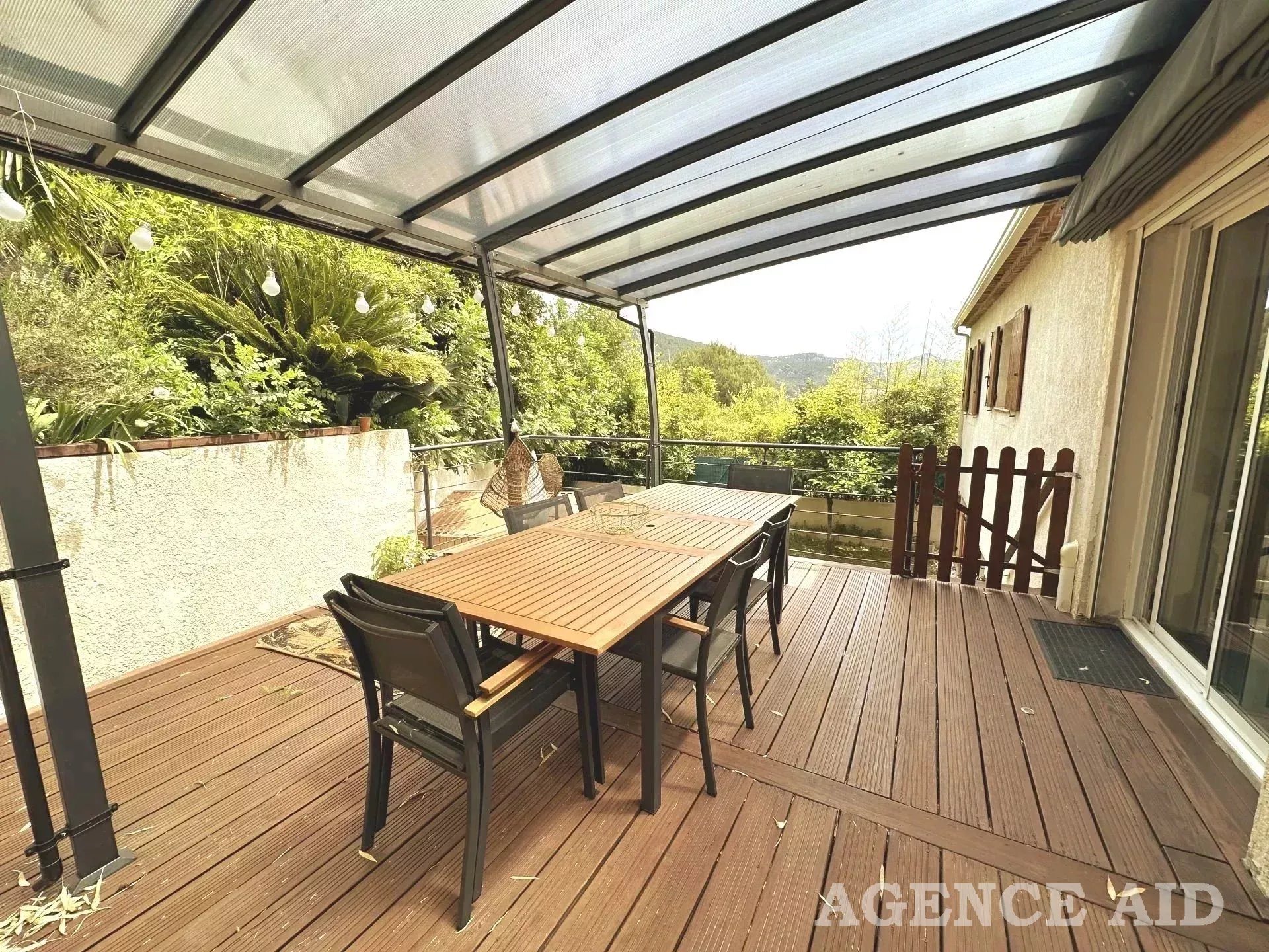 Maison à louer, 141m², Cuges-les-Pins