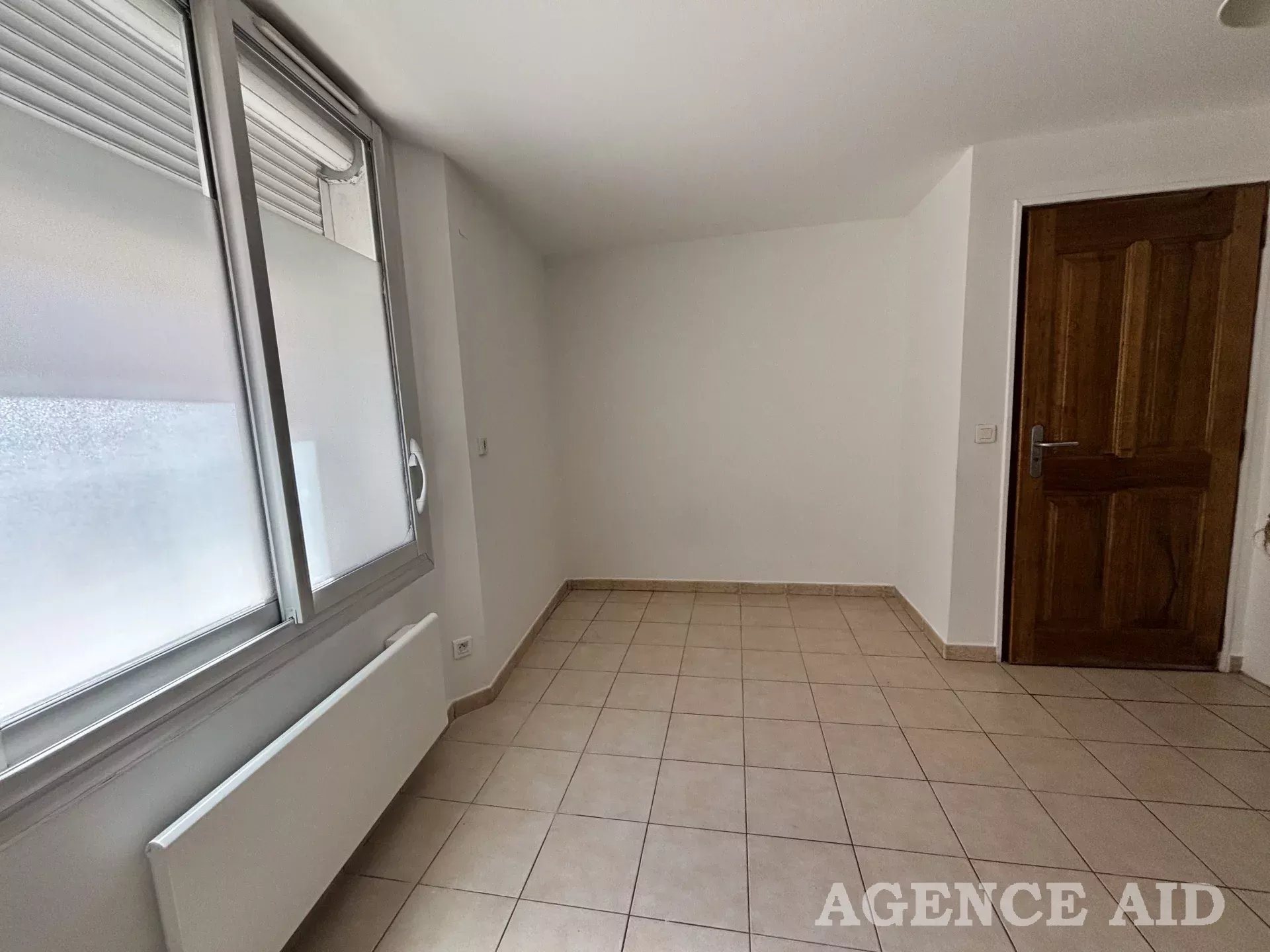 Appartement à louer, 23m², Cuges-les-Pins