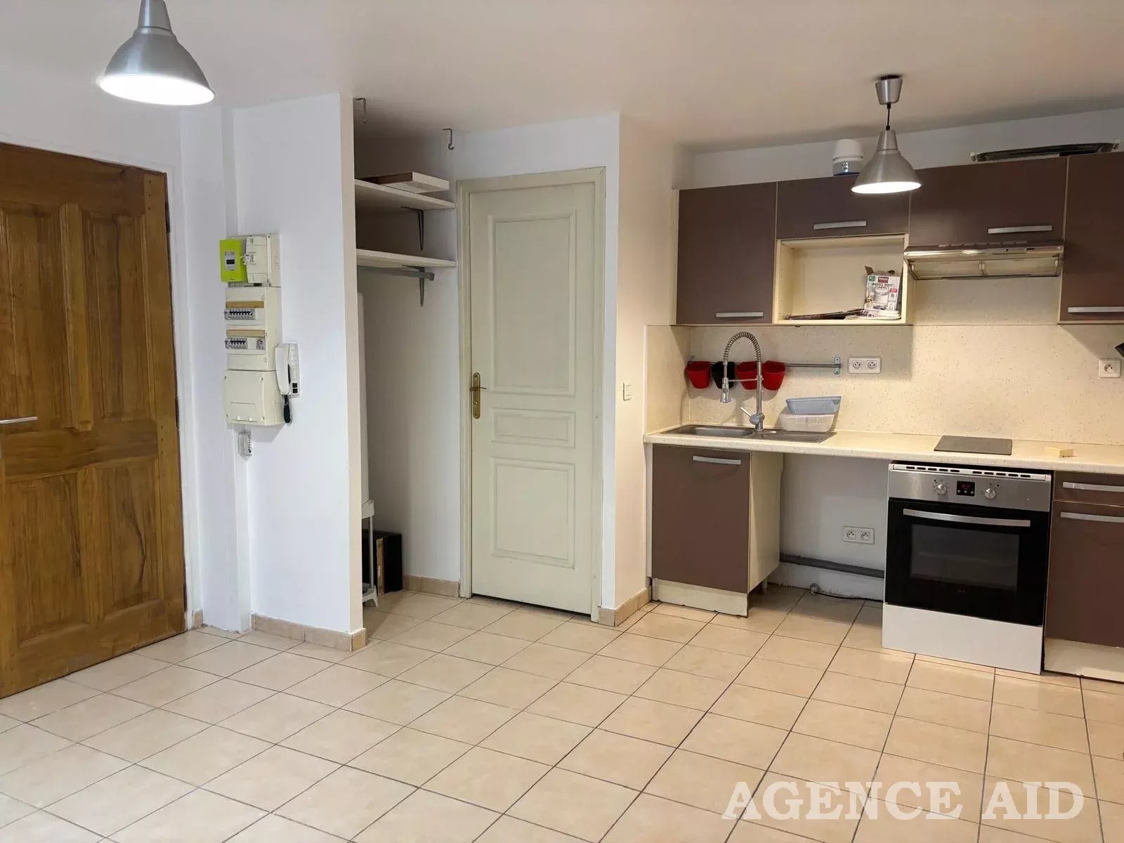 Appartement à louer, 23m², Cuges-les-Pins