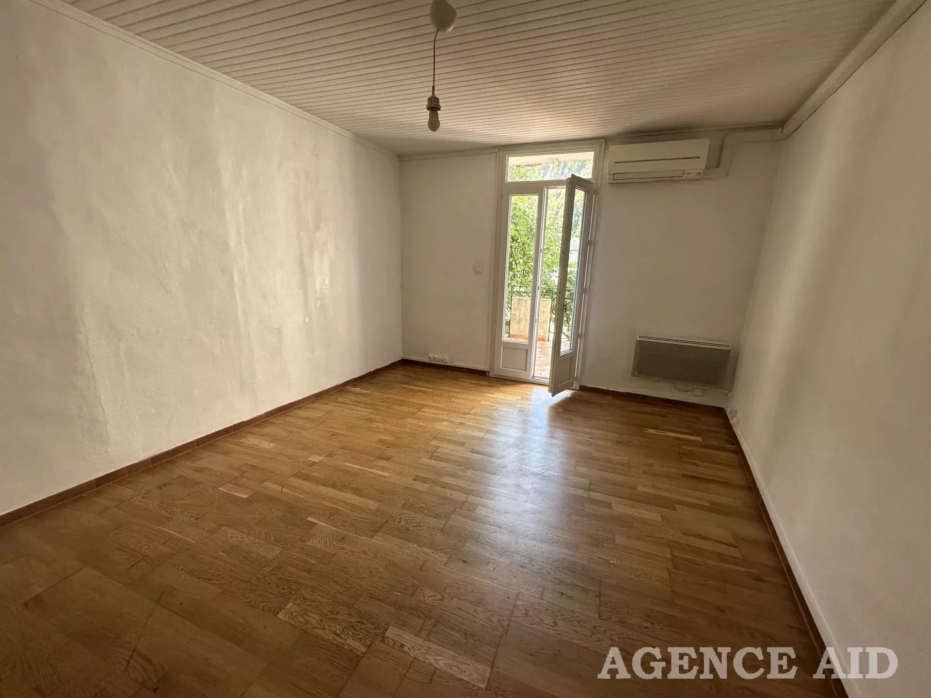 Appartement à louer, 69m², Cuges-les-Pins
