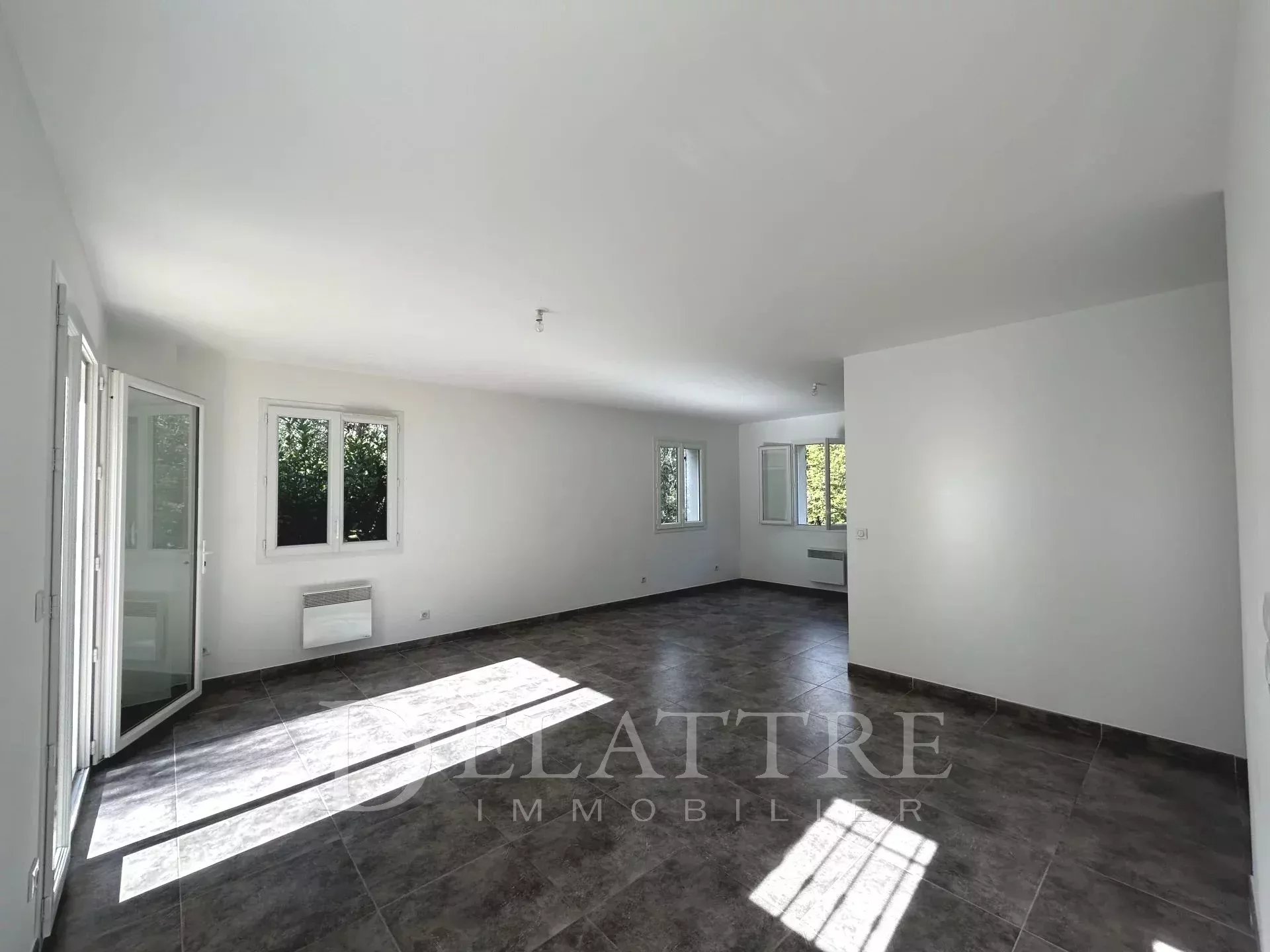 Appartement à louer, 90m², Tourrettes-sur-Loup