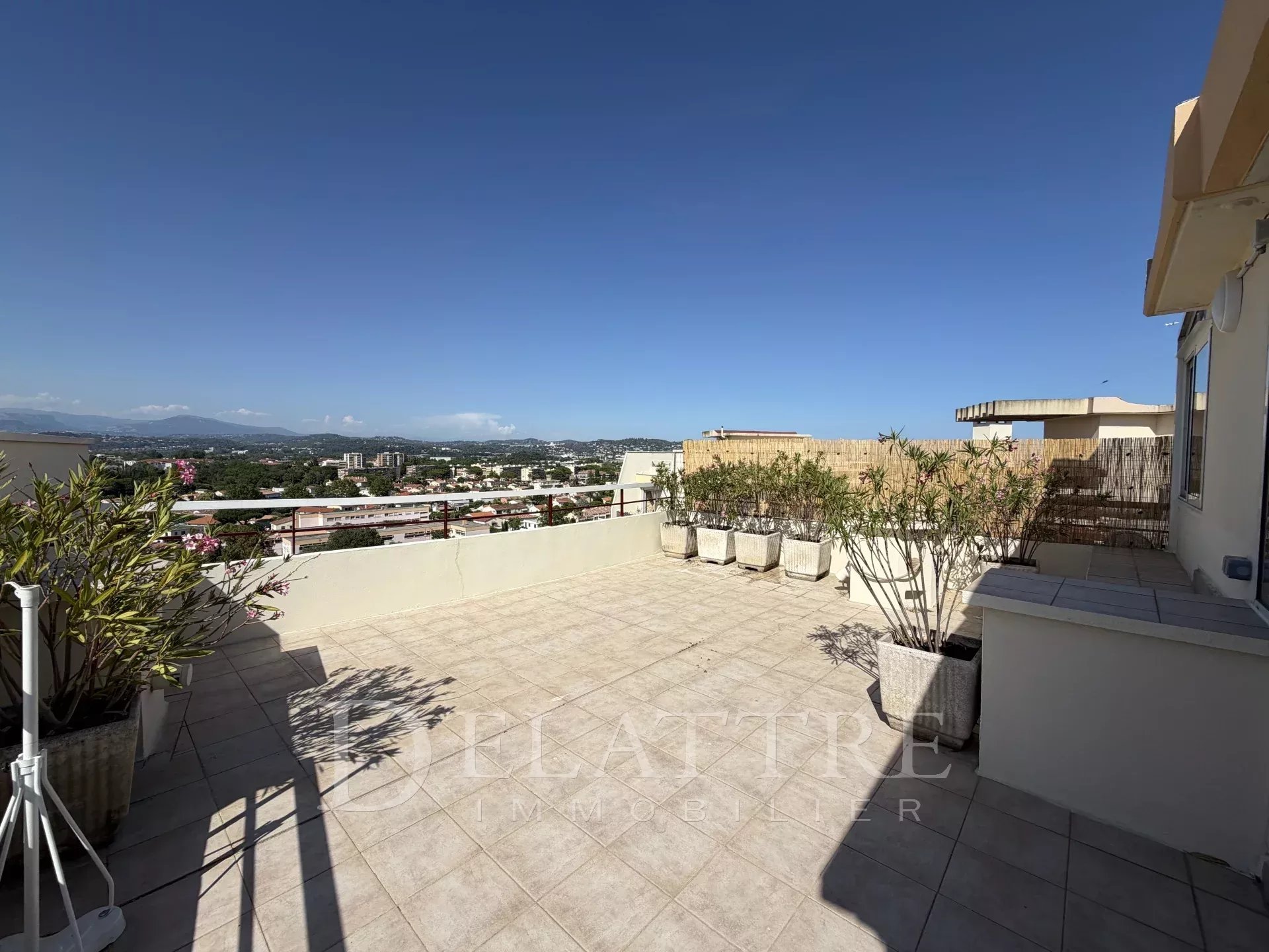 Appartement à louer, 96m², Mandelieu-la-Napoule