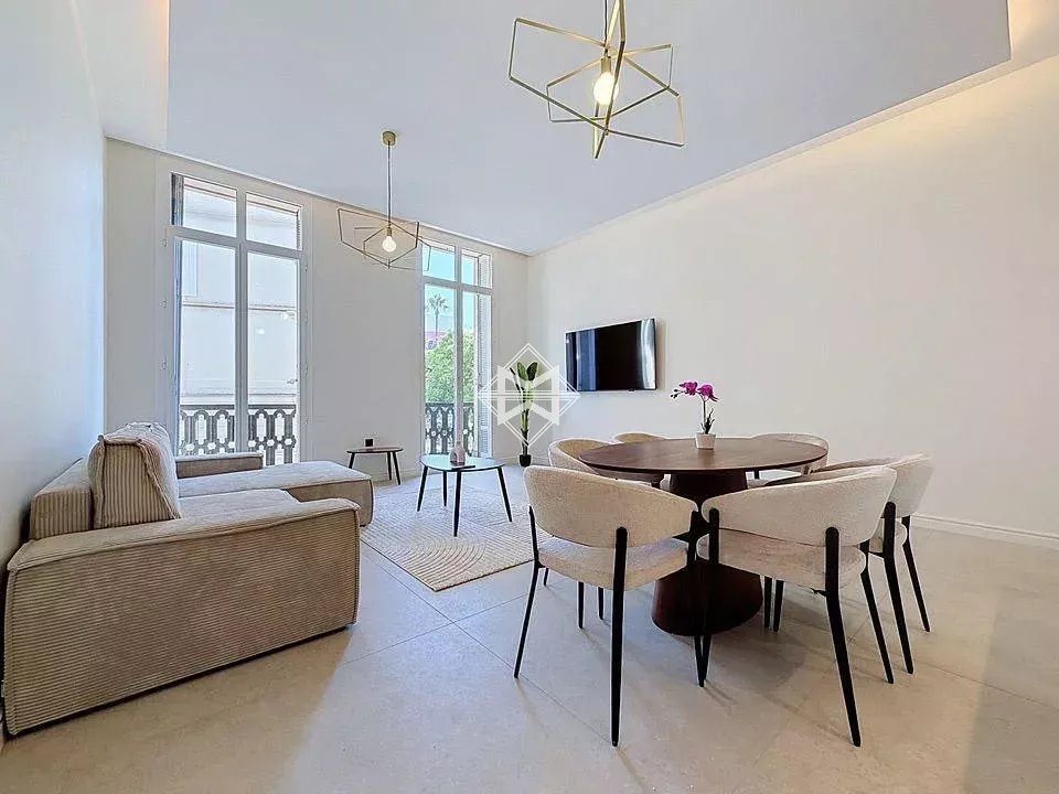 2-istabu dzīvoklis, 87 m²