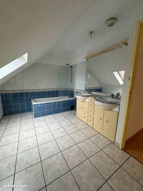 Appartement à louer, 78m², Séméac