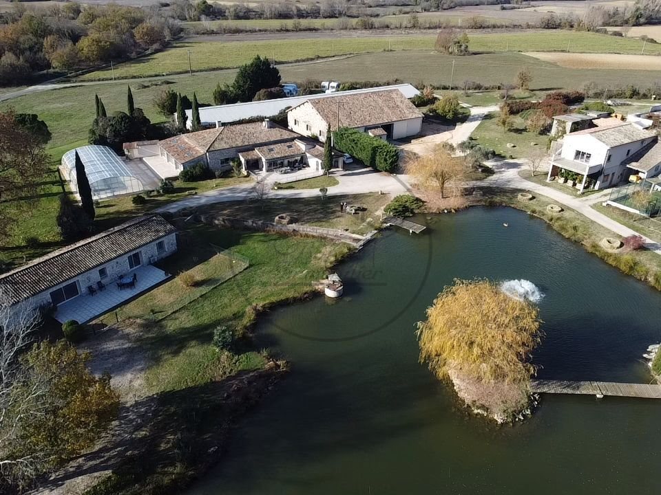 Maison à vendre, 460m², Barjac