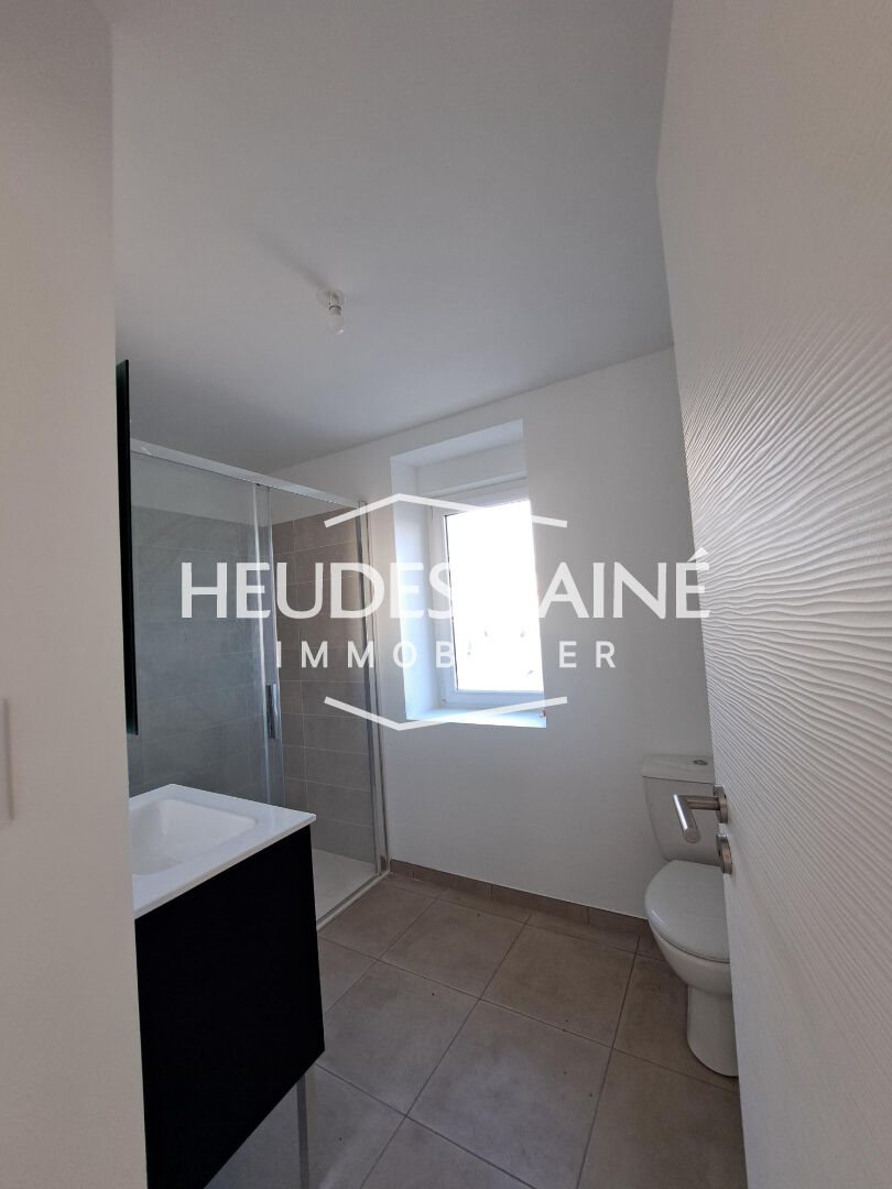 Appartement à louer, 35m², Ducey-Les Chéris