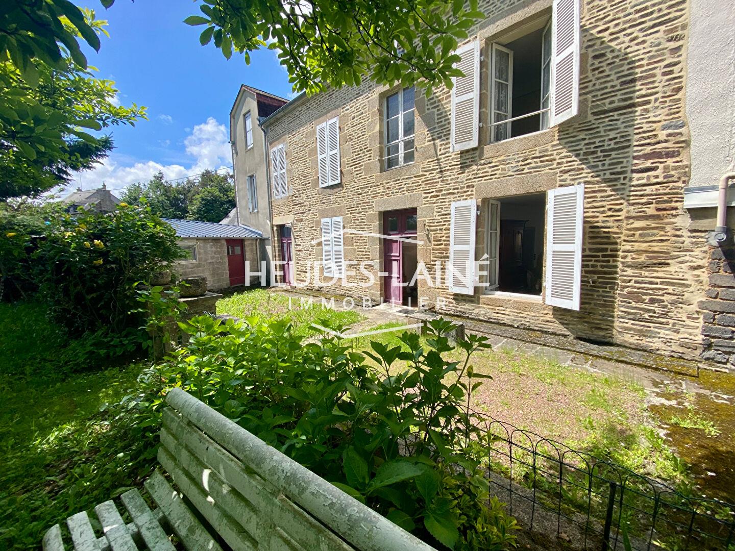 Maison à vendre, 177m², Saint-Hilaire-du-Harcouët