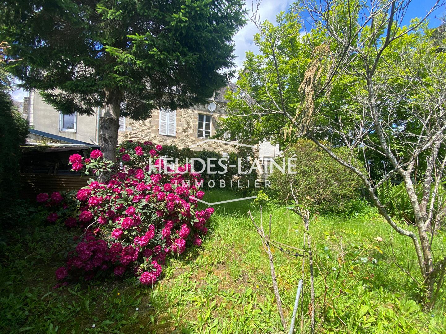 Maison à vendre, 177m², Saint-Hilaire-du-Harcouët