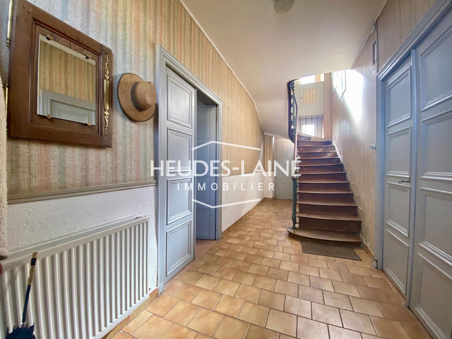 Maison à vendre, 177m², Saint-Hilaire-du-Harcouët