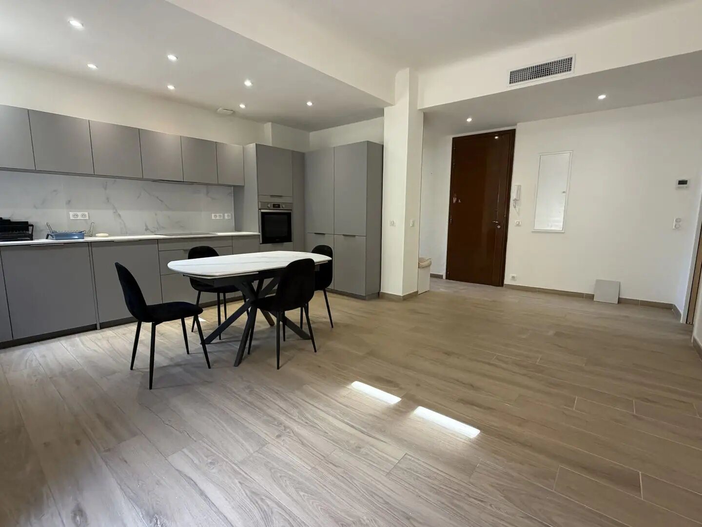 Appartement à louer, 84m², Nice