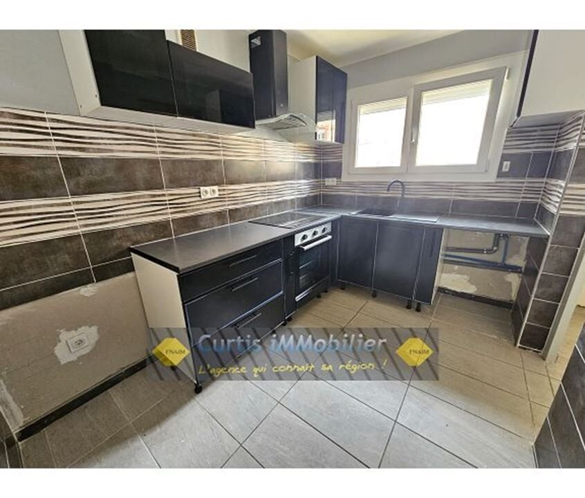 Appartement à louer, 67m², Fraisses