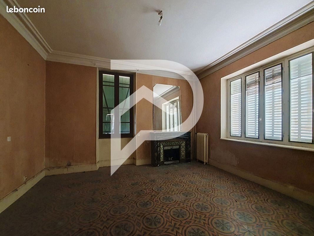 Maison à vendre, 276m², Sauzet