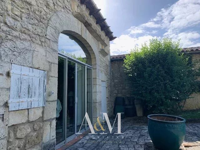 Maison à vendre, 115m², Mosnac-Saint-Simeux