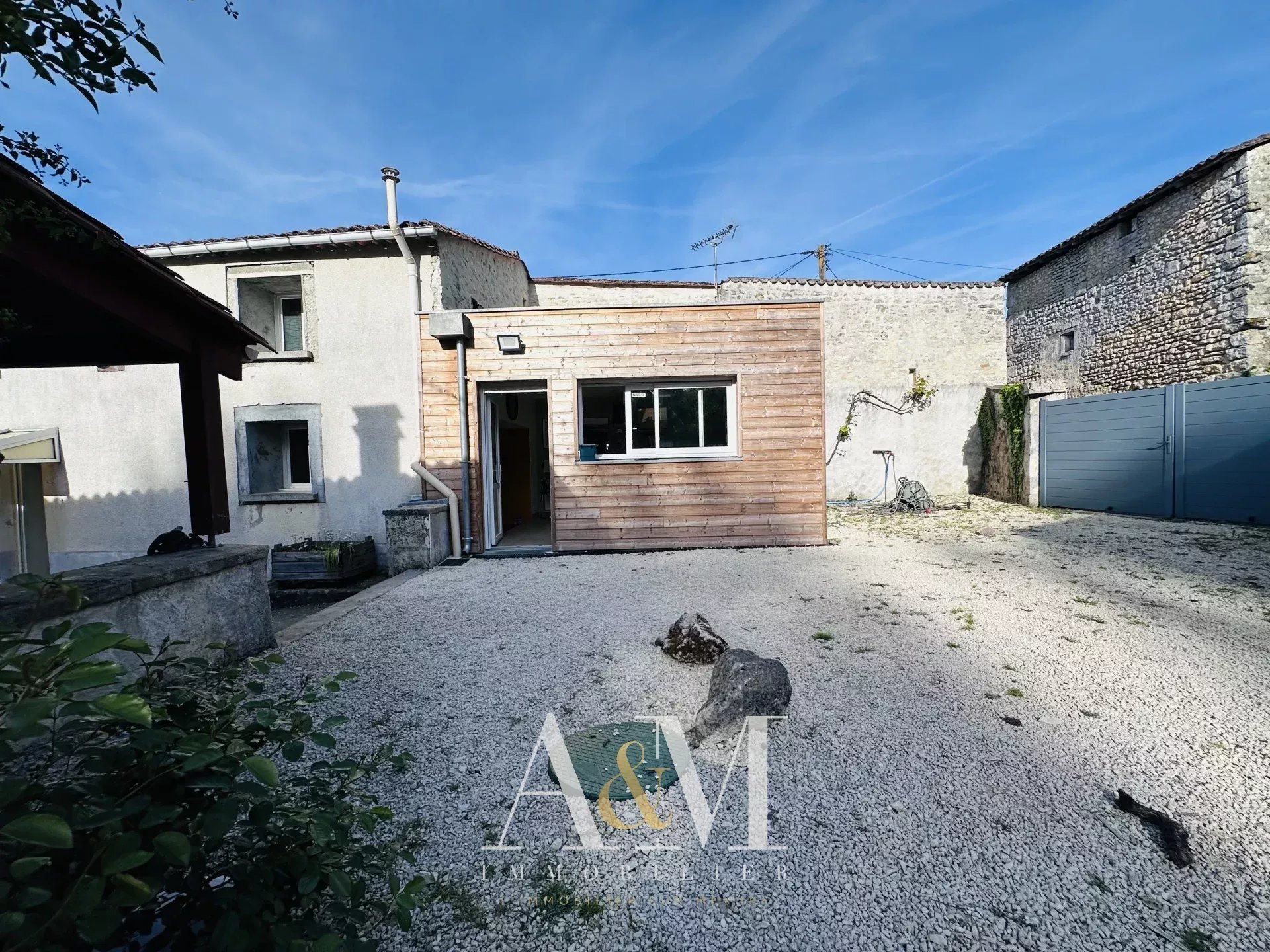Maison à louer, 126m², Châteauneuf-sur-Charente