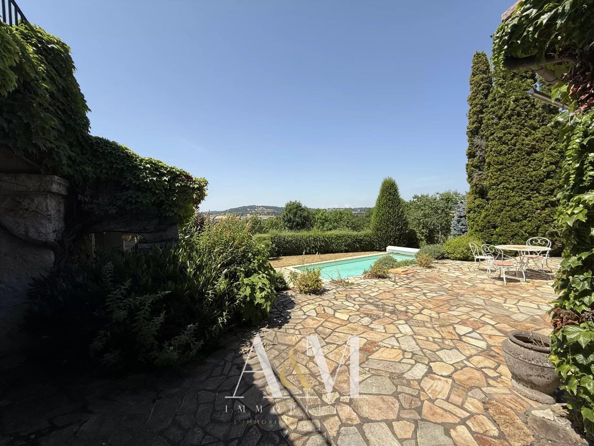 Maison à vendre, 275m², Saint-Flour