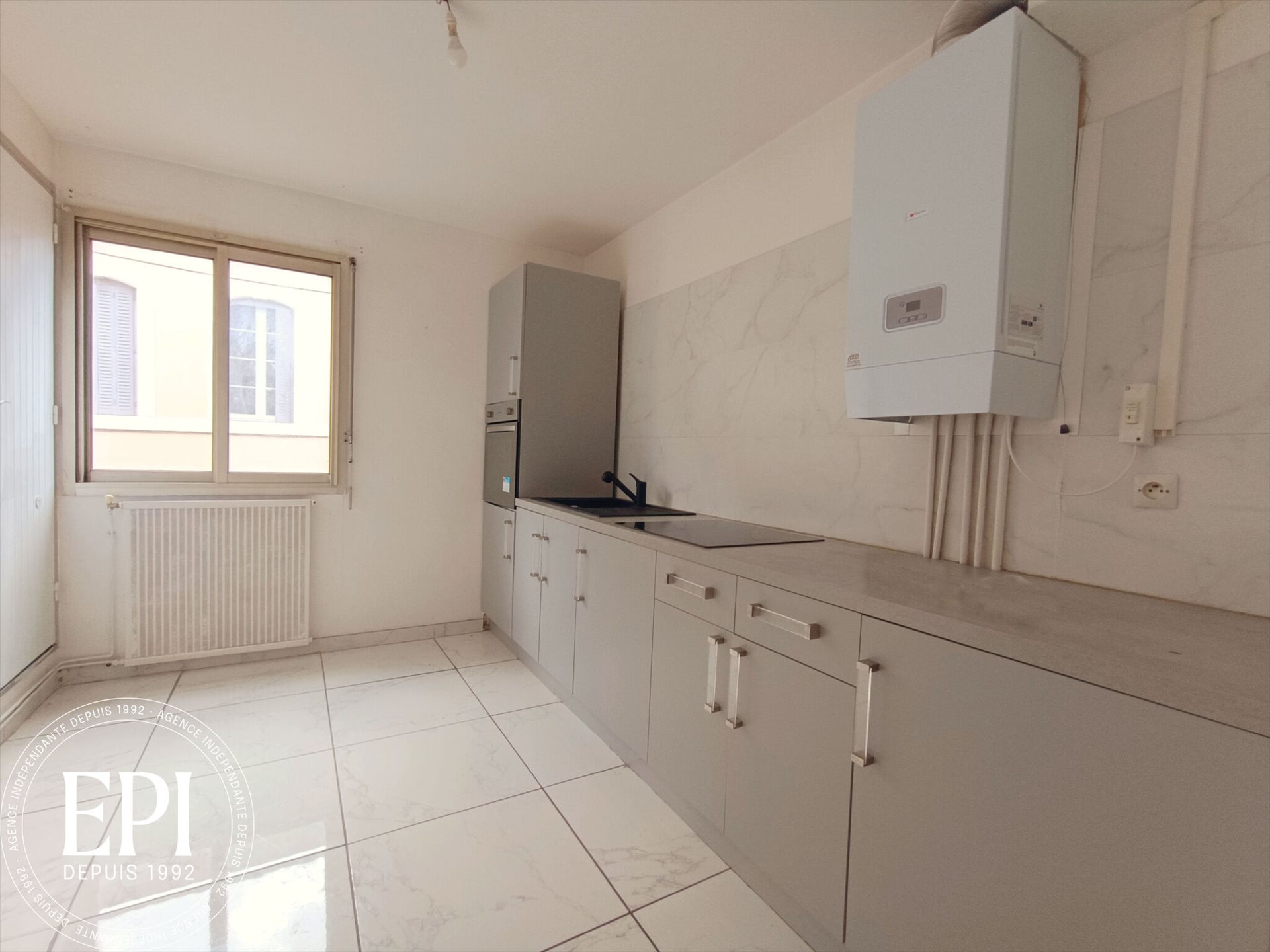 Appartement à louer, 88m², Carcassonne