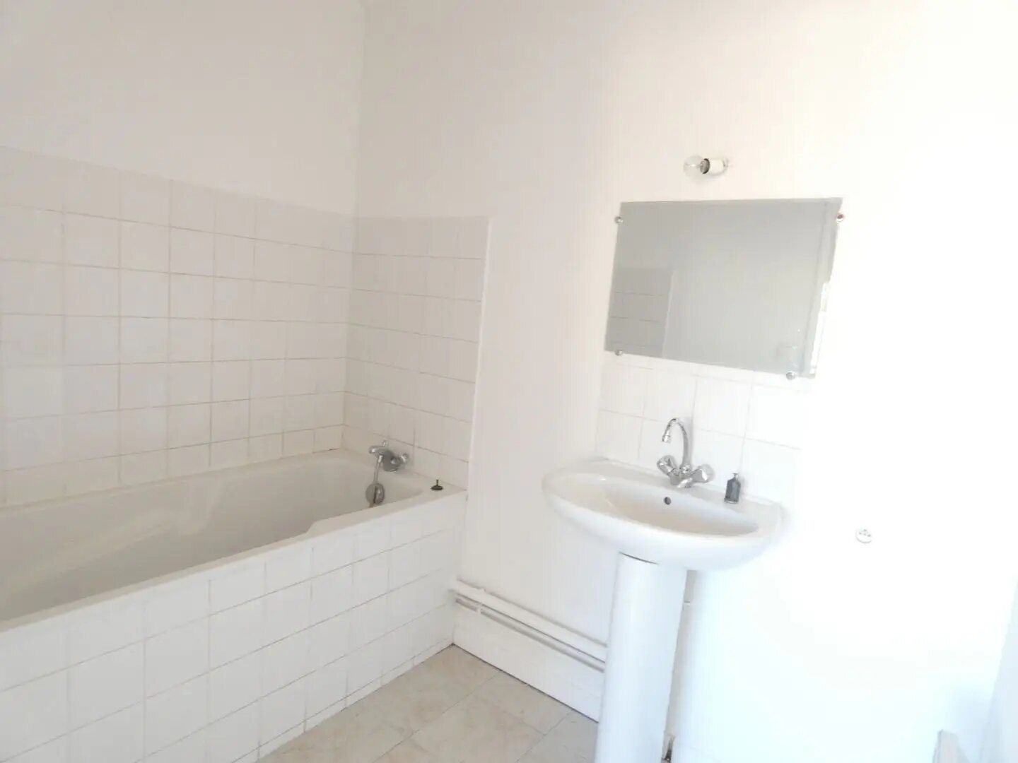 Appartement à louer, 30m², Alès