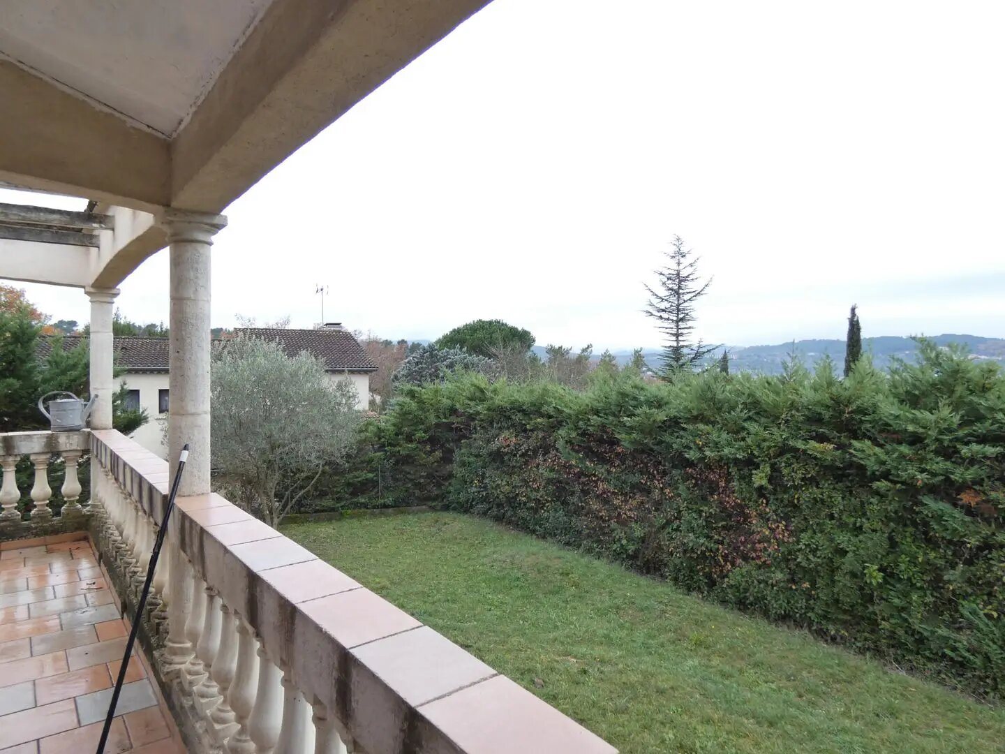 Maison à louer, 113m², Saint-Julien-les-Rosiers