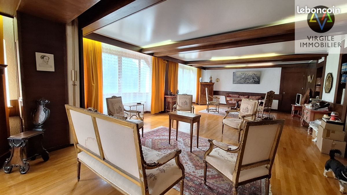 Maison à vendre, 477m², Jougne