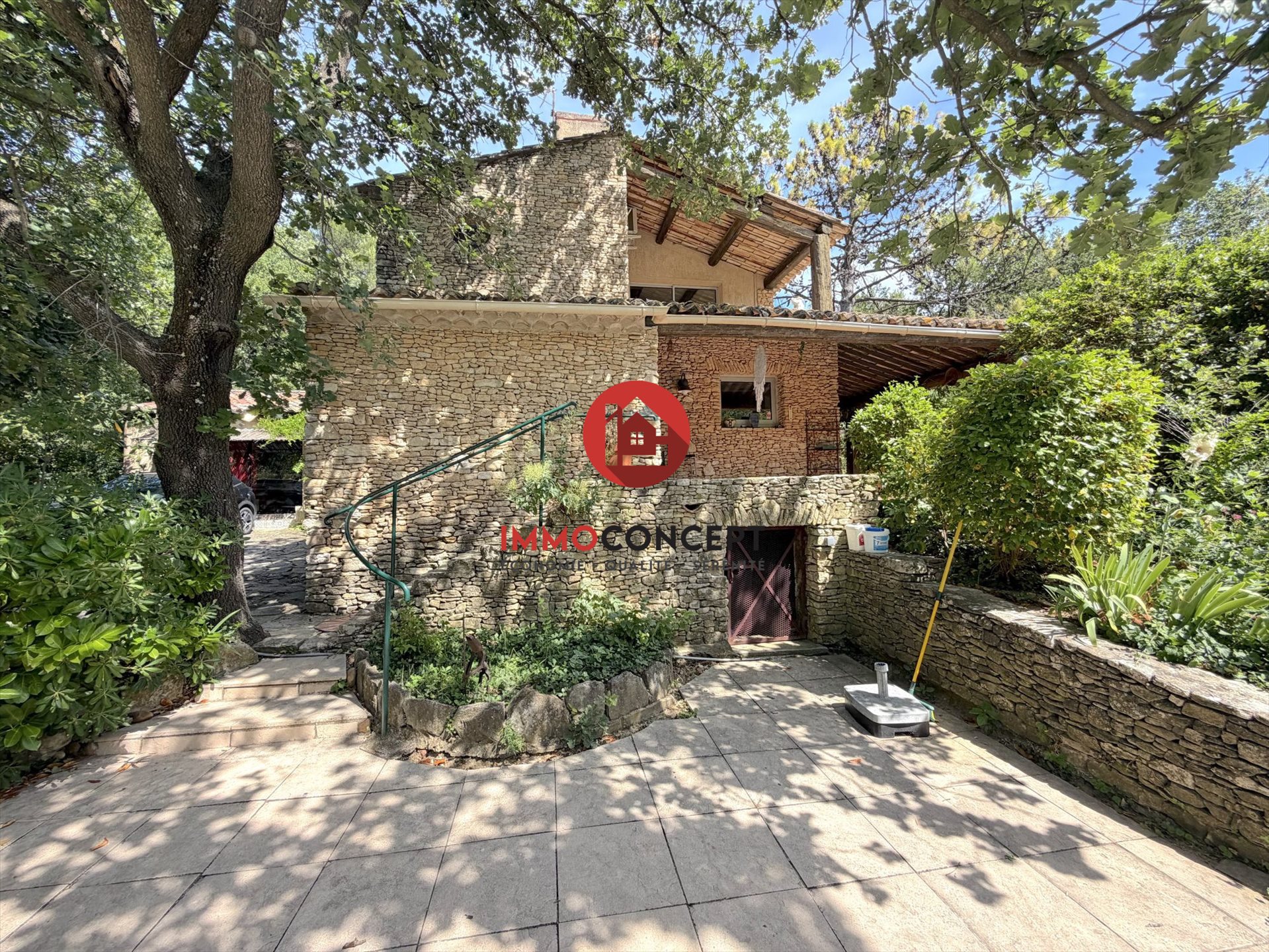 Maison à vendre, 268m², Domazan