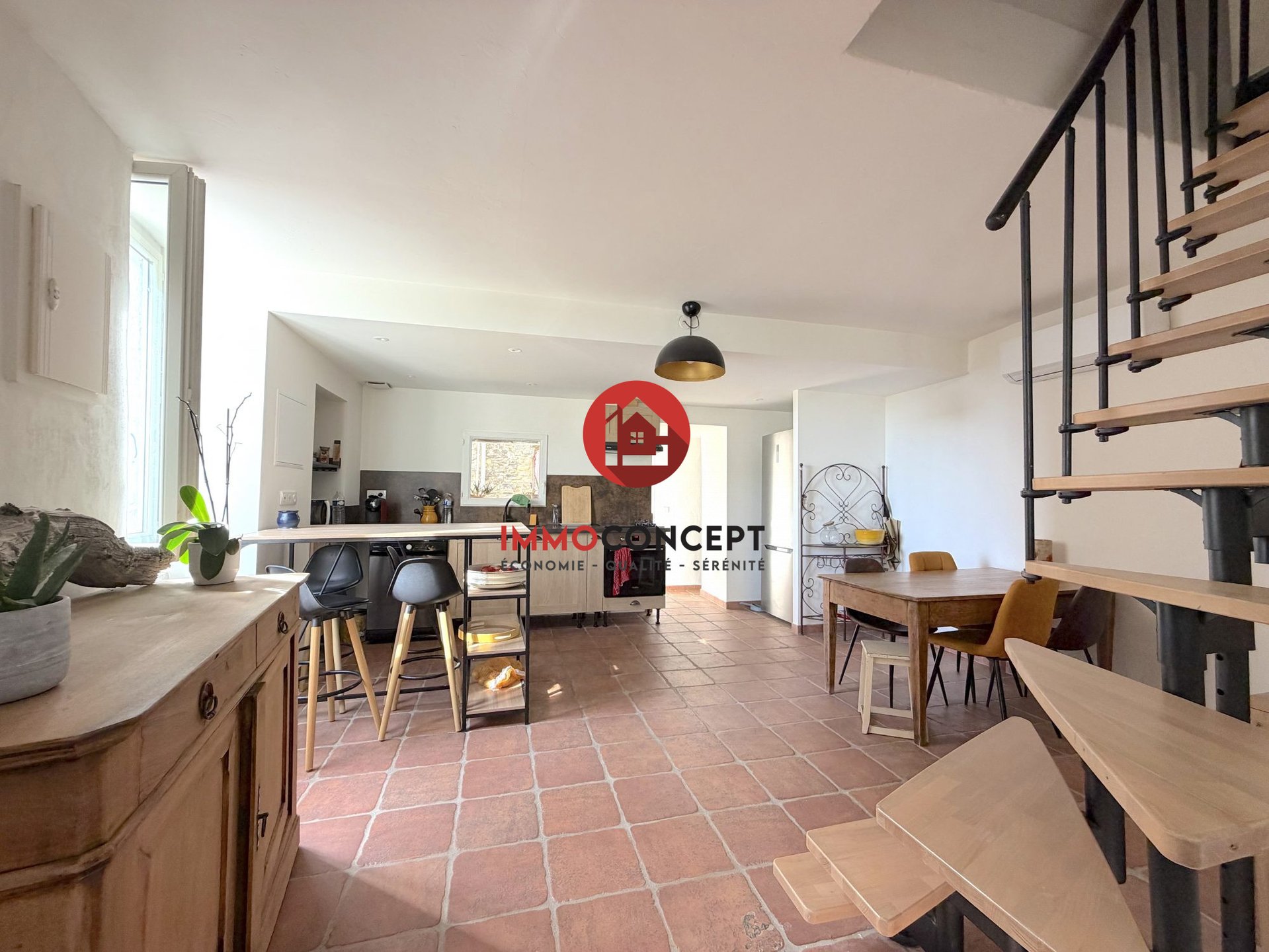 Maison à vendre, 101m², Saint-Marcel-de-Careiret