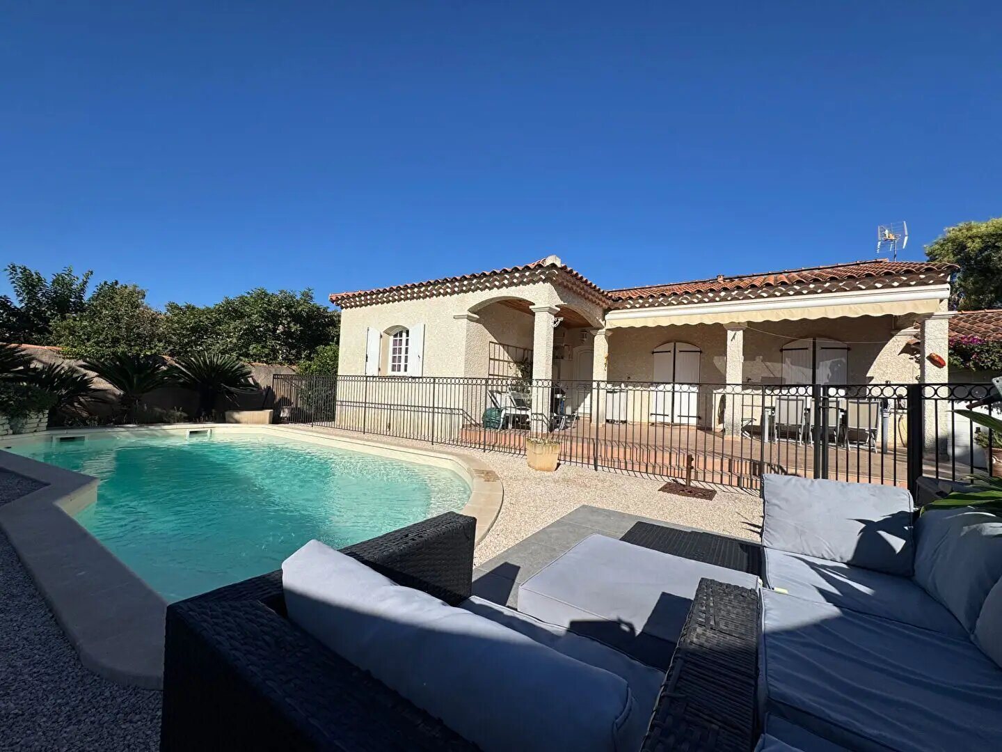 Maison à vendre, 100m², Saint-Cyr-sur-Mer