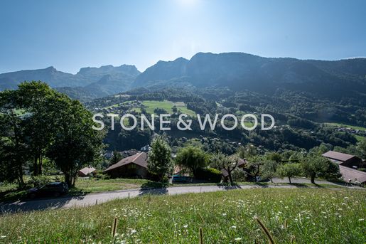Terrain 700 m² · aux Clefs · 260 000 €