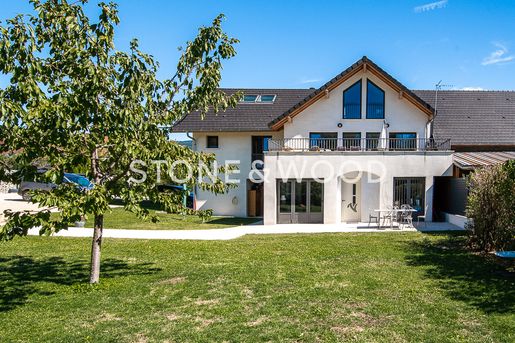 Maison 8 pièces 261 m² · à Cernex · 261 m² · 1 150 000 €