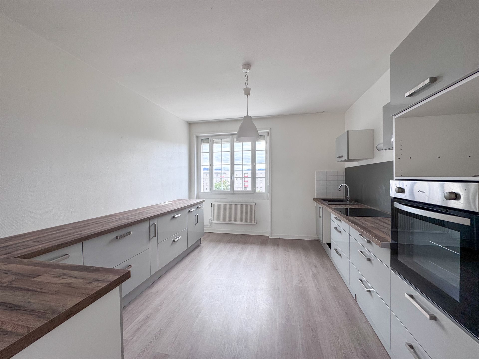 Appartement à vendre, 74m², Roussillon