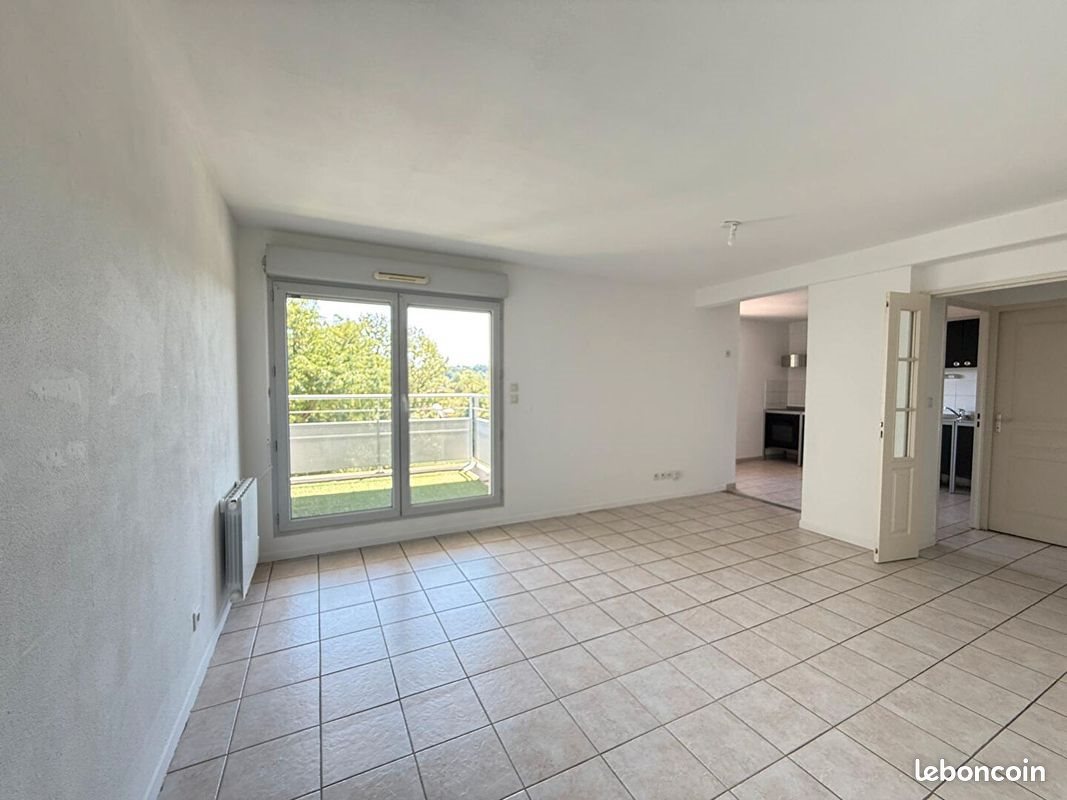 Appartement à louer, 71m², Muret