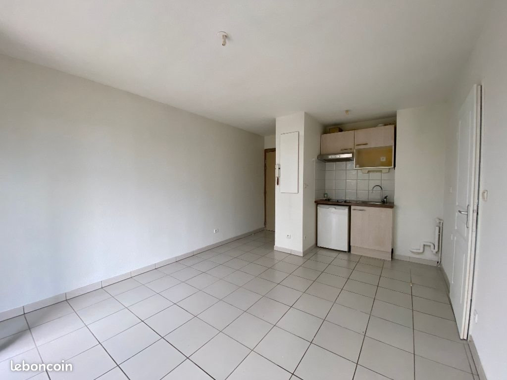 Appartement à louer, 32m², Roques