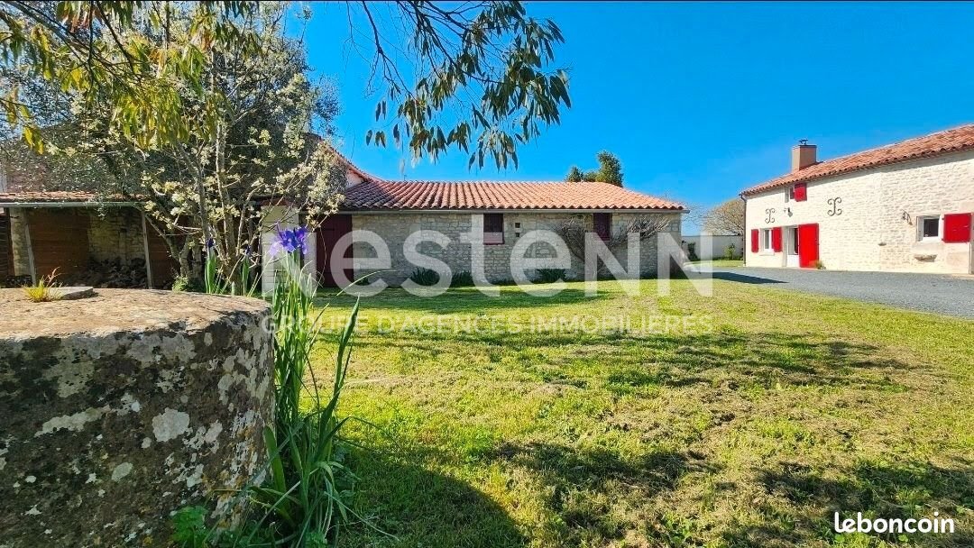 Maison à vendre, 202m², Saint-Pierre-le-Vieux