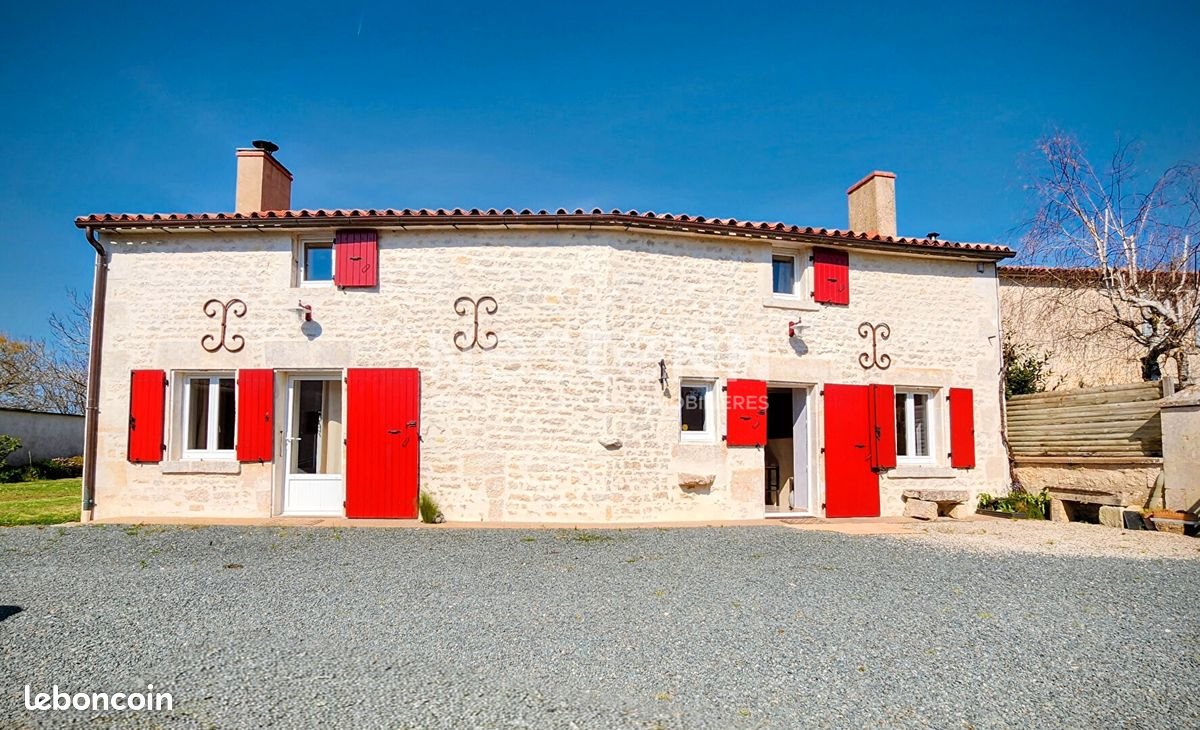 Maison à vendre, 202m², Saint-Pierre-le-Vieux