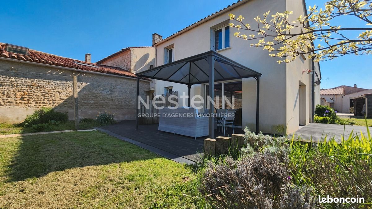 Maison à vendre, 202m², Saint-Pierre-le-Vieux