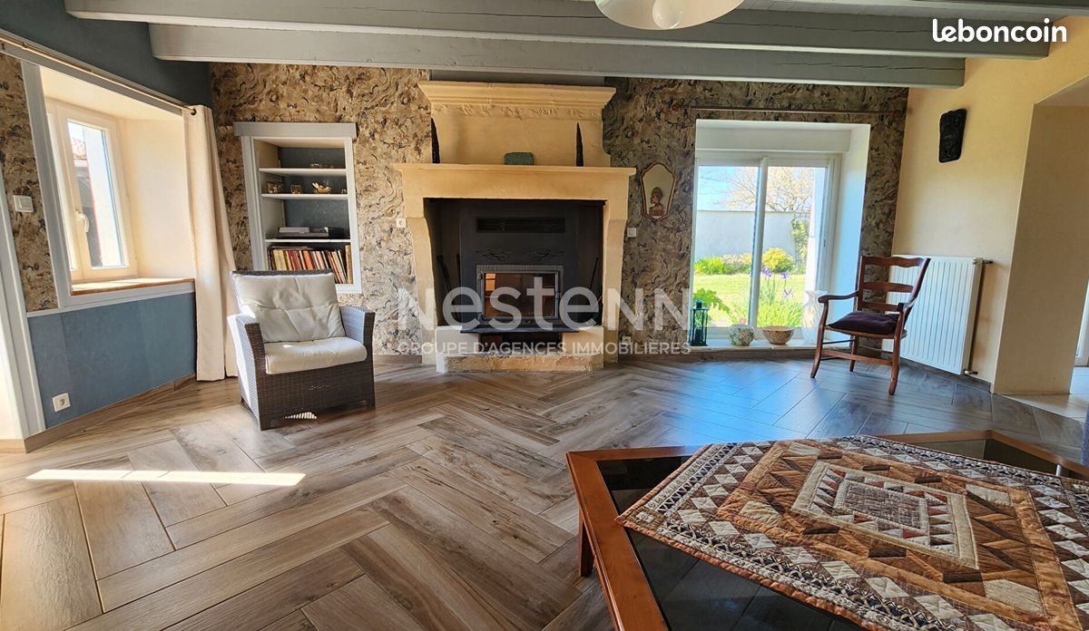 Maison à vendre, 202m², Saint-Pierre-le-Vieux